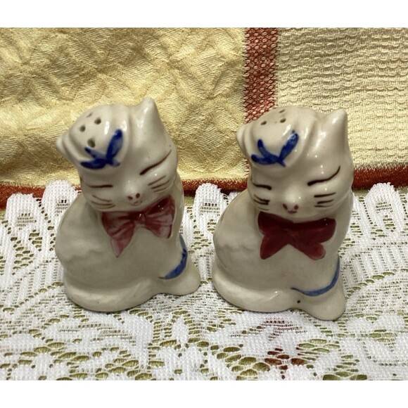 Vintage Shawnee Pottery Ceramic Puss N Boots Salt & Pepper Shaker Set 50s - Picture 2 of 7